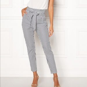 Vero Moda Eva Paperbag Straight Leg Pants